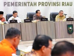 Kepala Kejaksaan Tinggi Riau Hadiri Rapat Koordinasi Forkopimda Provinsi Riau terkait Perayaan Natal dan Tahun Baru 2024