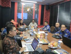 Pj Walikota Risnandar Mahiwa Sambangi DPRD Kota Pekanbaru