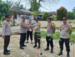 Rayakan Ulang Tahun Personel Dengan Penanaman Pohon Gaharu, Dukung Program Penghijauan Kapolda Riau