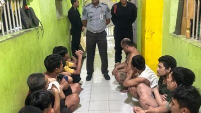 Jaga Situasi Aman dan Kondusif, Lapas Pekanbaru Gelar Razia Kamar Hunian Warga Binaan