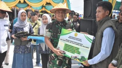 Danrem Tinjau Opslah dan Tanam Padi Serentak Serta Peresmian Rehab Makoramil 15/Kuala Kampar