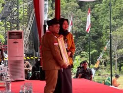 Kanwil Riau: Penyerahan Surat Pernyataan Ciptaan Kepada Gubernur Upacara Jambore Karhutla Riau 2025
