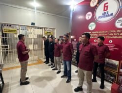 Konsisten Berantas Peredaran Narkoba dan Modus Penipuan, Lapas Pekanbaru Terus Intensifkan Razia Kamar Hunian Warga Binaan