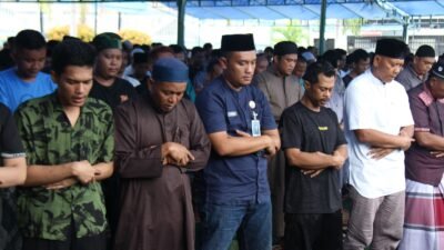 Wujud Komitmen Pembinaan Kerohanian Bagi Warga Binaan, Lapas Pekanbaru Gelar Sholat Jumat Berjamaah