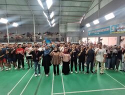 Rektor Universitas Awal Bros, Dr. Yulianti Wulandari, S.K.M., M.Kes. Meresmikan Pembukaan Badminton Cup I Universitas Awal Bros (UAB)