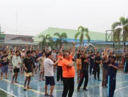 Meski Cuaca Mendung, Warga Binaan Lapas Kelas IIA Pekanbaru Tetap Semangat mengikuti Senam Pagi