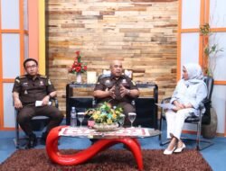 Aspidum Kejati Riau Menjadi Narasumber Program Jaksa Menjawab Bersama Riau Televisi