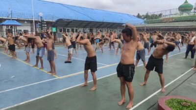 Semangat Jaga Kesehatan Fisik dan Mental, Warga Binaan Lapas Pekanbaru Ikuti Senam dan Bermain Musik Bersama