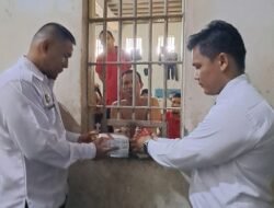 Pastikan Hak Terpenuhi, Lapas Pekanbaru Bagikan Perlengkapan Dasar di Blok Mapenaling