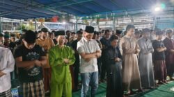 Masuki Malam Ketiga Ramadhan, Kalapas dan Jajaran Kembali Tarawih Bersama Warga Binaan