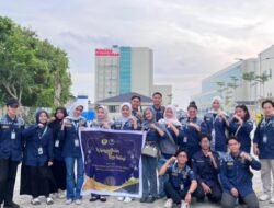 BEM Universitas Awal Bros Kabinet Dharma Pradipta Gelar Aksi Berbagi Takjil