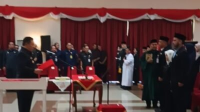 Plt Gubernur Riau Soroti Dugaan Pungutan Seragam hingga Jutaan Rupiah, Kepsek Diingatkan Jangan Main-Main