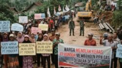 Penolakan Jalan TMMD Untuk Jalur Pipa Migas PT Montd’Or Makin Meluas dan Memanas