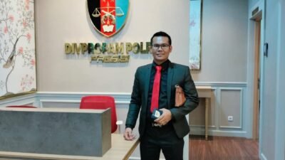 Divpropam Polri Limpahkan laporan Pengaduan Kuasa Hukum Bie Hoi Kepada Kabid Propam Polda Riau