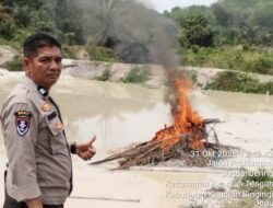 Polsek Kuantan Tengah Tertibkan Dua Rakit PETI Ilegal di Sungai Jering