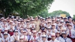 Pemerintah Kota (Pemko) Pekanbaru, dalam waktu dekat segera membagikan seragam gratis untuk 20 ribu lebih peserta didik baru tahun ajaran 2026/2027 tingkat Sekolah Dasar (SD) dan Sekolah Menengah Pertama (SMP) negeri.