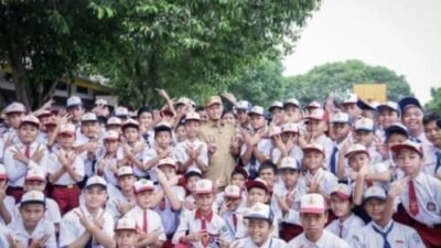 Pemerintah Kota (Pemko) Pekanbaru, dalam waktu dekat segera membagikan seragam gratis untuk 20 ribu lebih peserta didik baru tahun ajaran 2026/2027 tingkat Sekolah Dasar (SD) dan Sekolah Menengah Pertama (SMP) negeri.